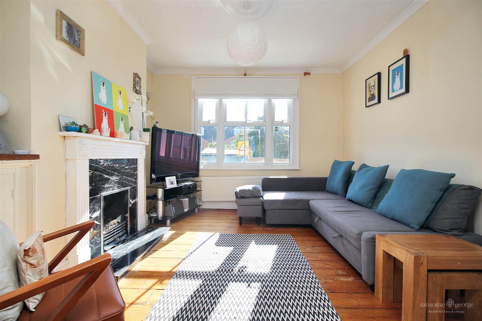 3 bed property in Wilson Road, Reading